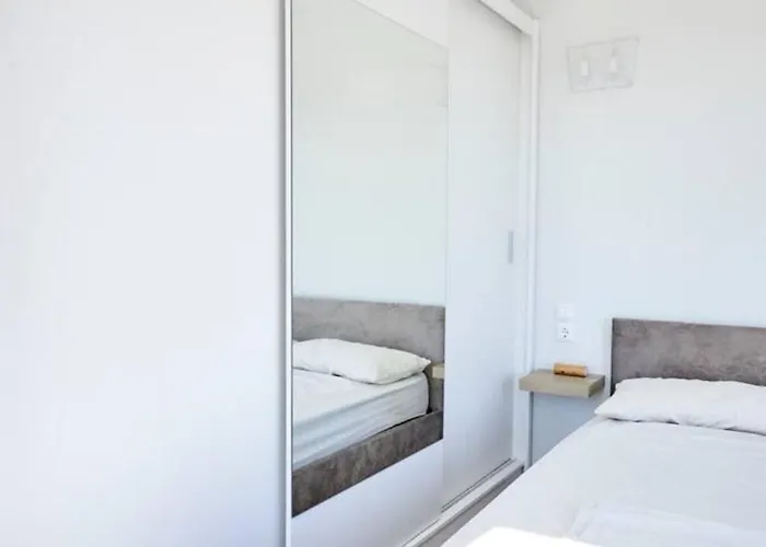 Trie Vineyard 度假居 格雷韦纳