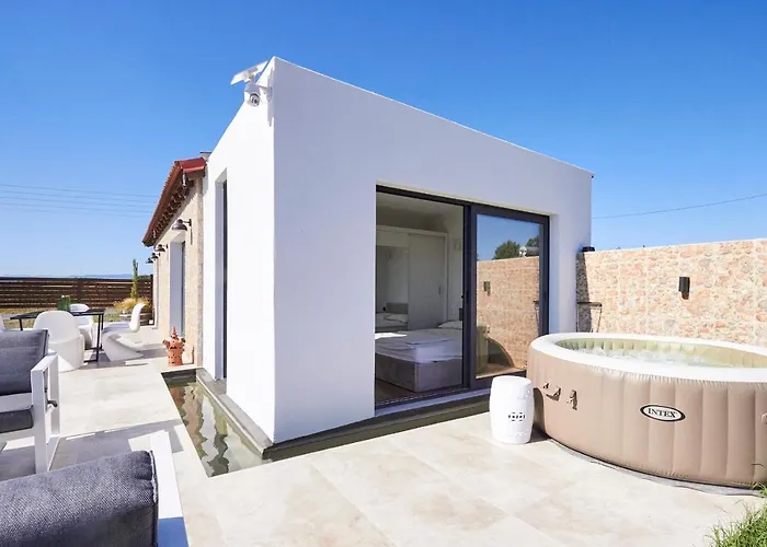 Trie Vineyard * Grevena